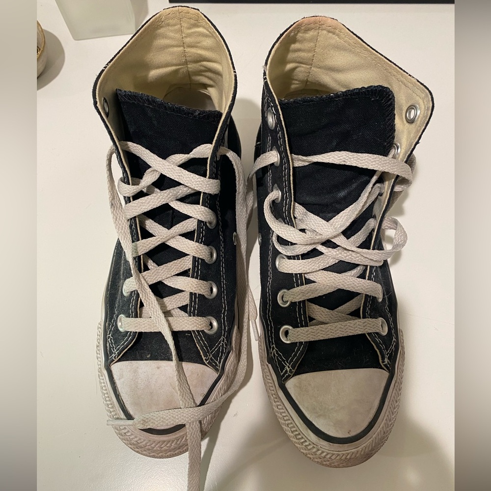 Black Hi-Top Converse